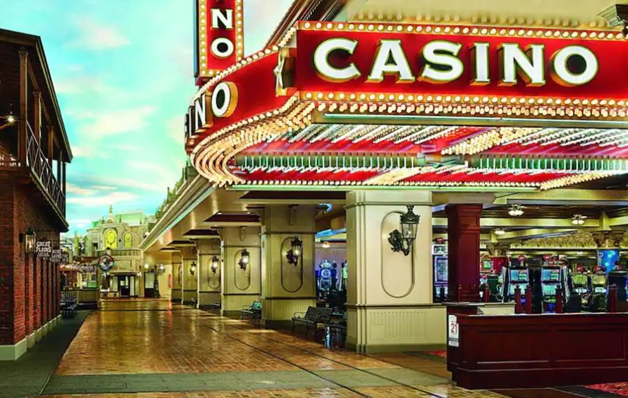Ameristar Casino Hotel Канзас-Сити Экстерьер фото