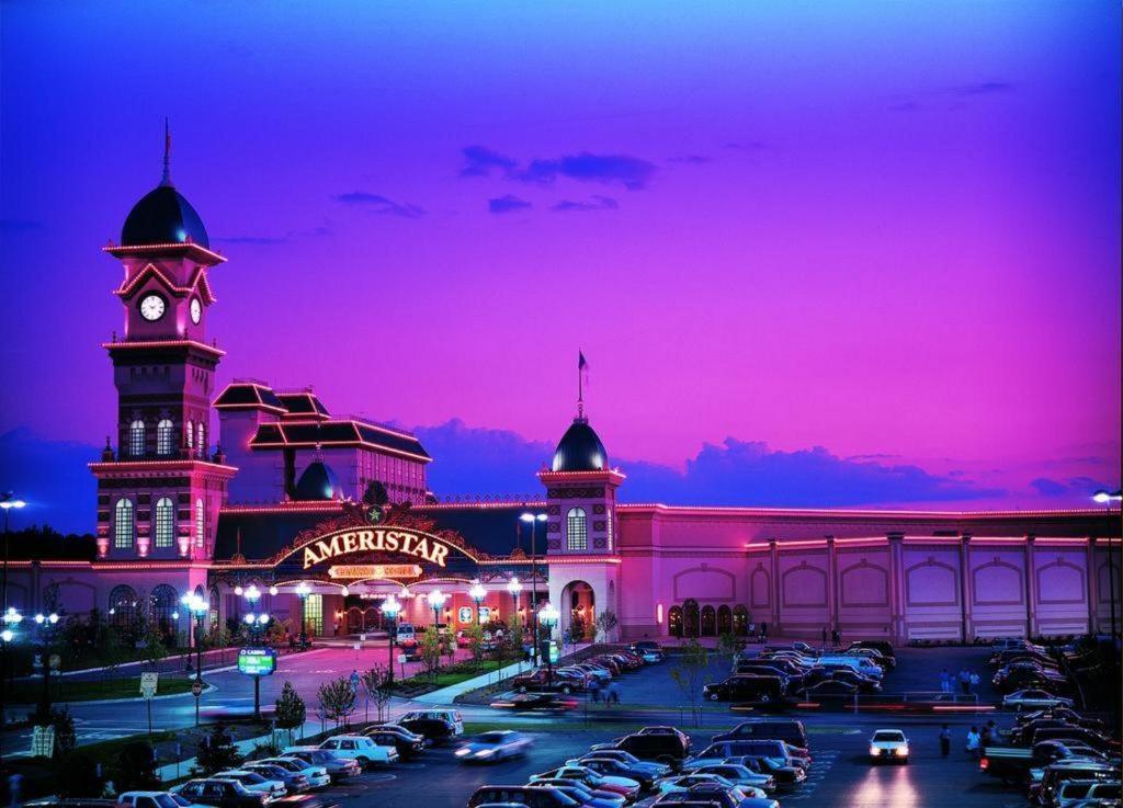 Ameristar Casino Hotel Канзас-Сити Экстерьер фото