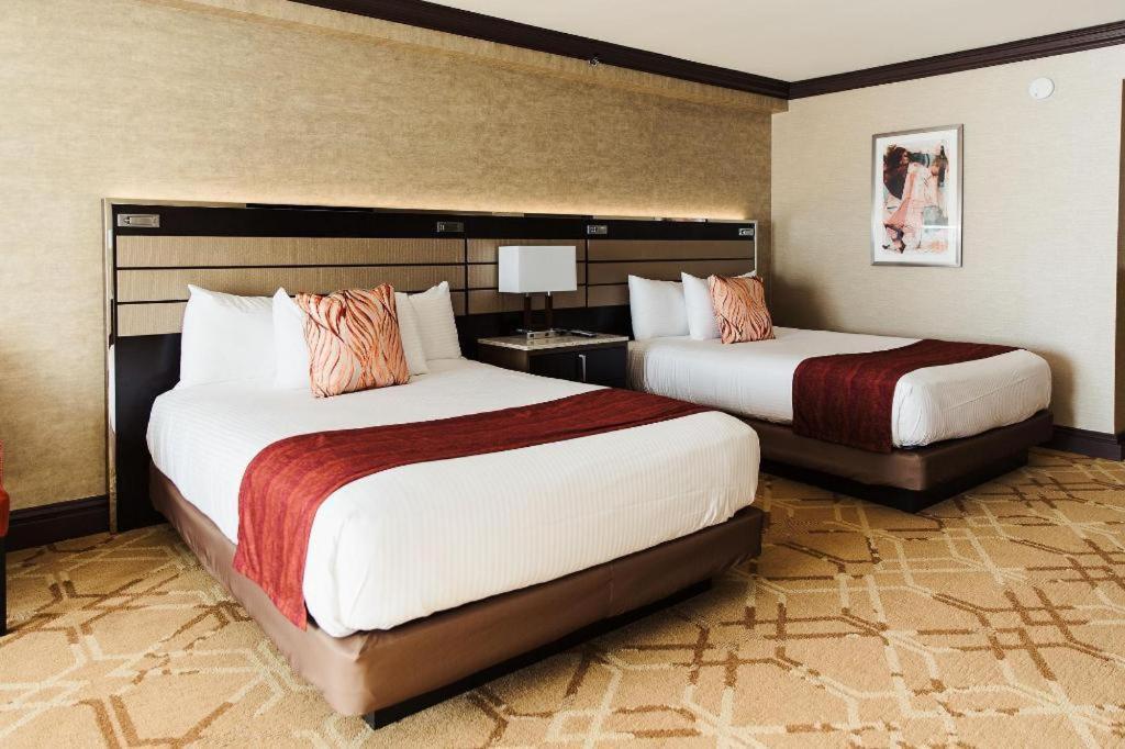 Ameristar Casino Hotel Канзас-Сити Экстерьер фото